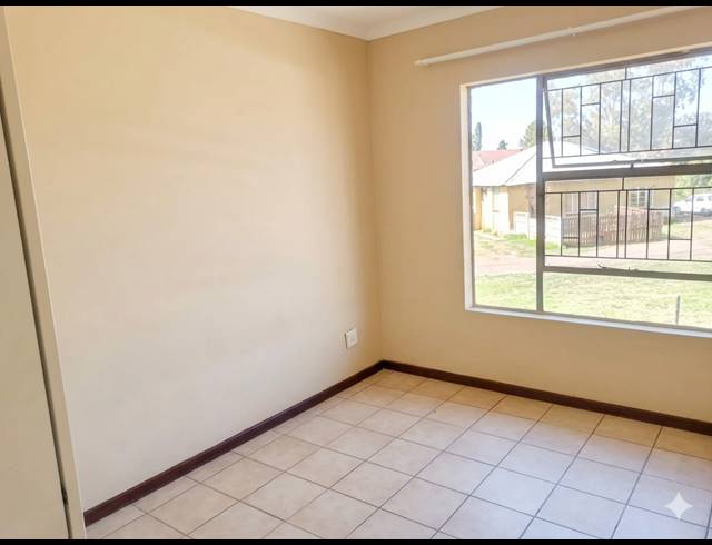 2 BEDROOM TOWNHOUSE FOR SALE IN RIVERSDALE